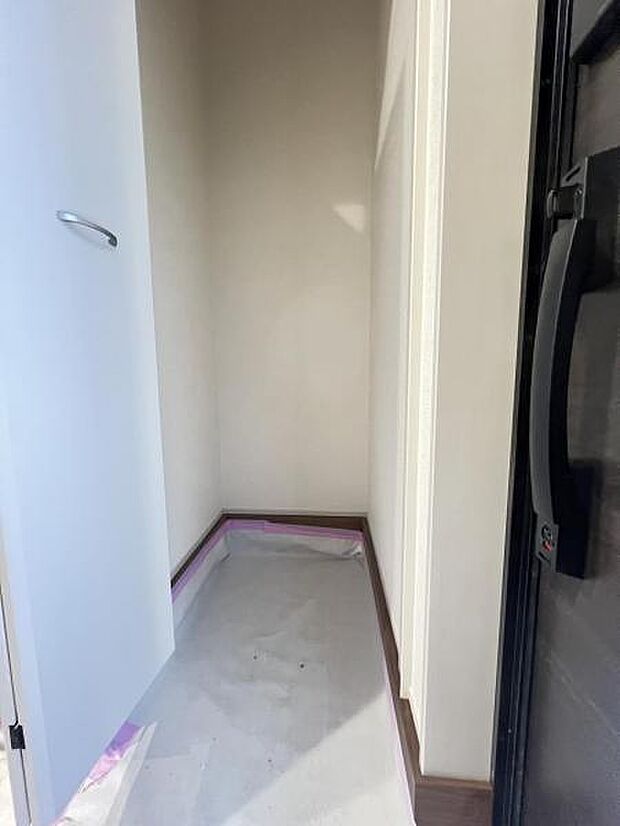 玄関がいつも片づくシューズインクローゼットがあります。