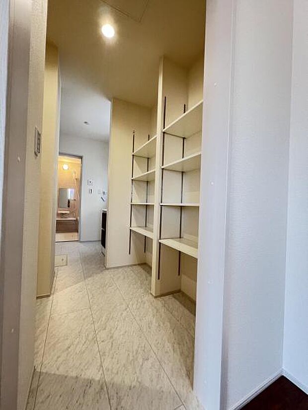 脱衣所は小さなお子様がいるご家庭にも重宝されます。