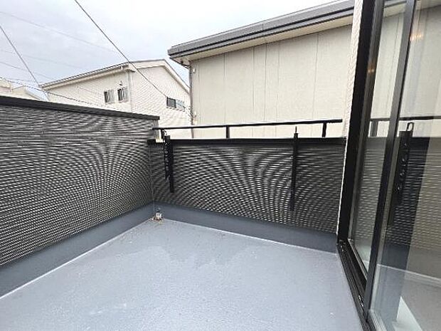 お洗濯ものを気持ち良く太陽の光で干せるのが嬉しいですね。