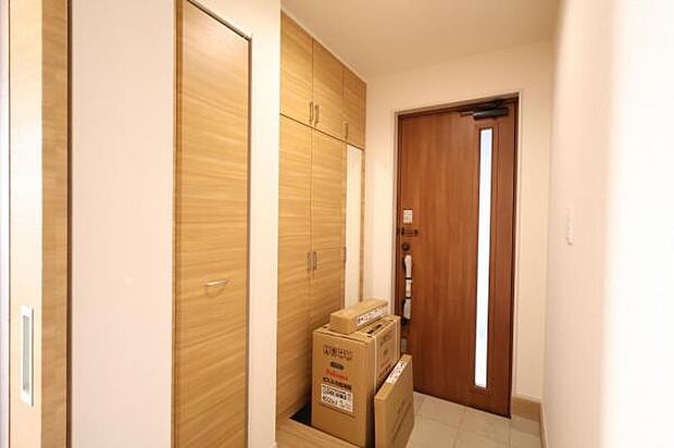 いつも気持ちよくご家族を迎えられる玄関です。