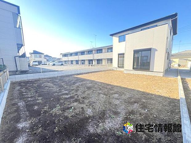 お庭スペースは、ガーデニングやお子様との外遊びなど多彩な用途でお楽しみいただけます。