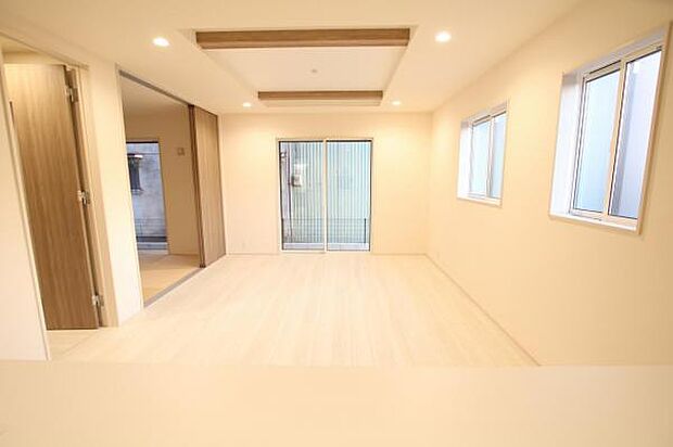 リビングダイニングになります。ご家族そろっての素敵な空間になりそうですね。