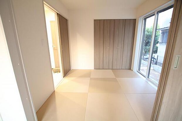 和室スペースです。畳のお部屋は寛げる空間ですね。