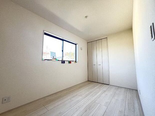 子供部屋にもちょうど良い大きさのお部屋です。
