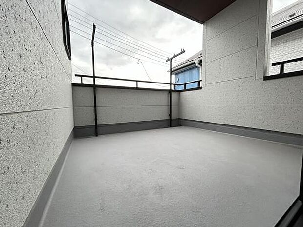 お洗濯ものを気持ち良く太陽の光で干せるのが嬉しいですね。