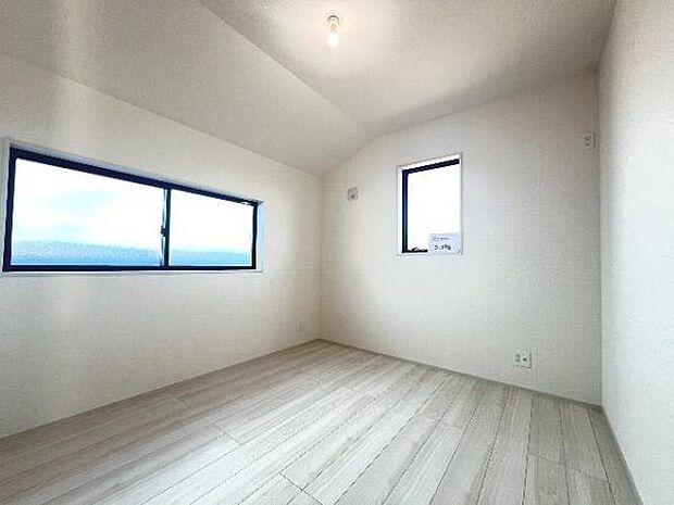 子供部屋にもちょうど良い大きさのお部屋です。