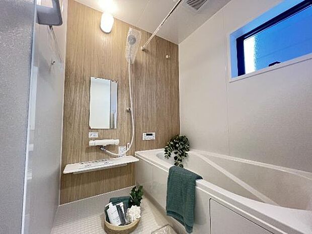 スタイリッシュな浴室で1日の疲れをゆったり癒されるのもいいですね。