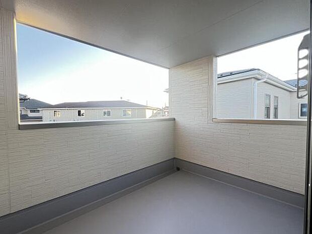 お洗濯ものを気持ち良く太陽の光で干せるのが嬉しいですね。