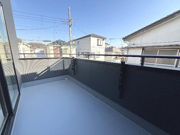 お洗濯ものを気持ち良く太陽の光で干せるのが嬉しいですね。