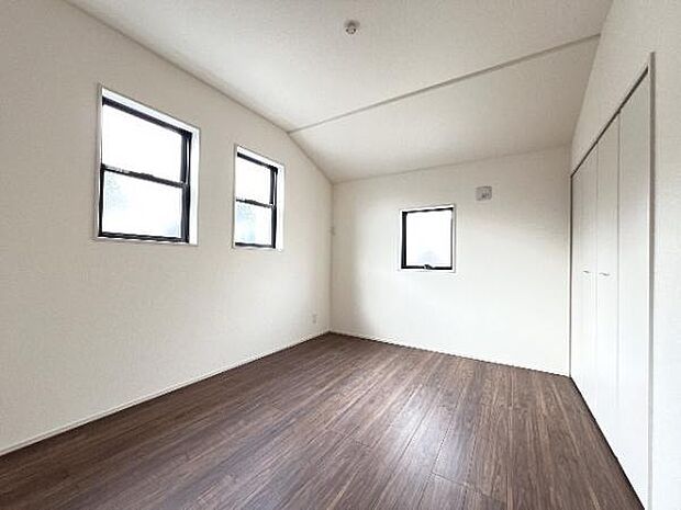 子供部屋にもちょうど良い大きさのお部屋です。