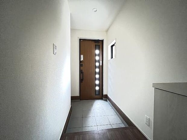 いつも気持ちよくご家族を迎えられる玄関です。