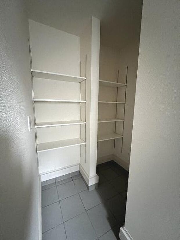 玄関がいつも片づくシューズインクローゼットがあります。