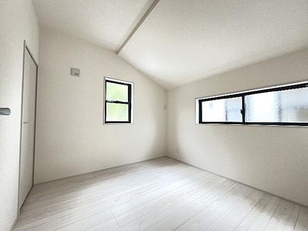 子供部屋にもちょうど良い大きさのお部屋です。