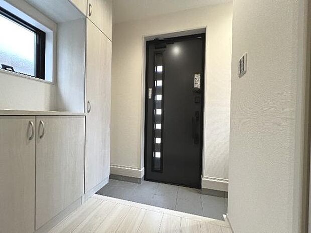 いつも気持ちよくご家族を迎えられる玄関です。