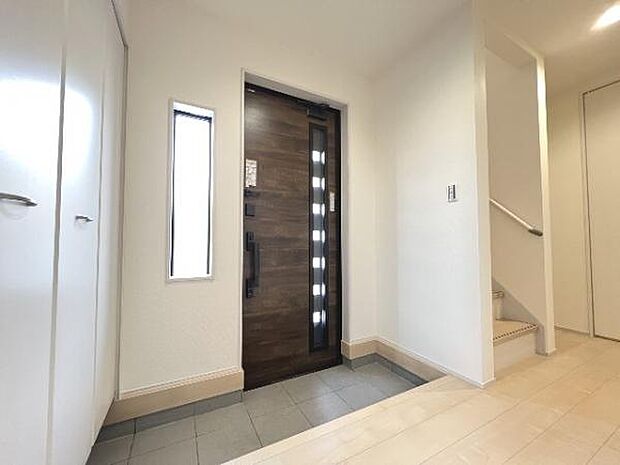 いつも気持ちよくご家族を迎えられる玄関です。