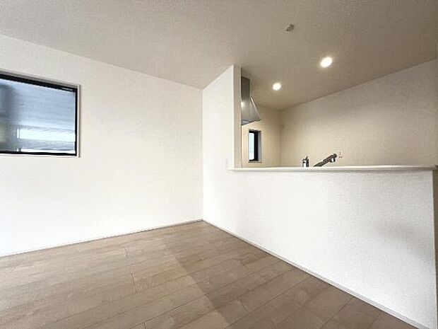 落ち着きのある雰囲気のダイニングスペースです。