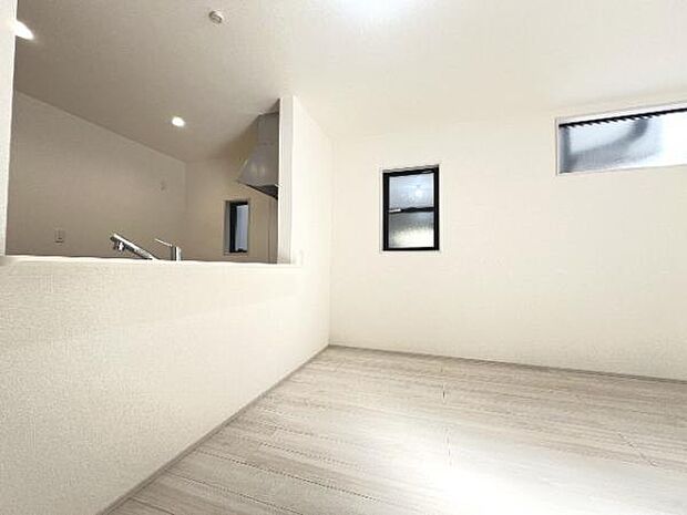 ご家族の温かい時間を演出するダイニングスペースです。