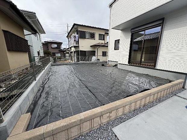 お庭スペースは、ガーデニングやお子様との外遊びなど多彩な用途でお楽しみいただけます。