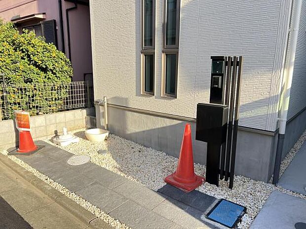 お庭スペースは、ガーデニングやお子様との外遊びなど多彩な用途でお楽しみいただけます。