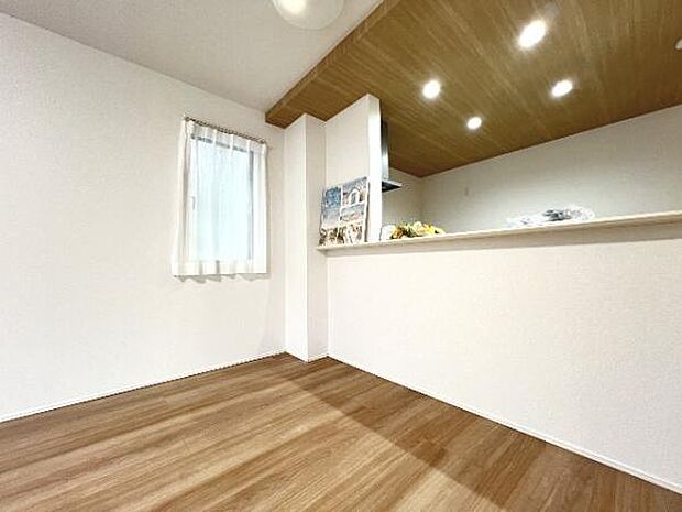 ご家族の温かい時間を演出するダイニングスペースです。