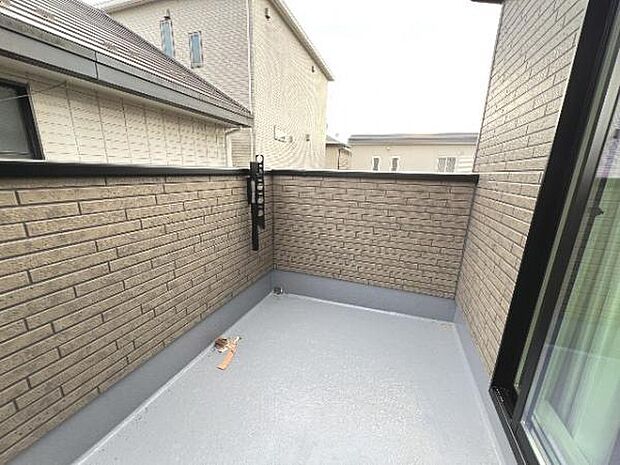 お洗濯ものを気持ち良く太陽の光で干せるのが嬉しいですね。