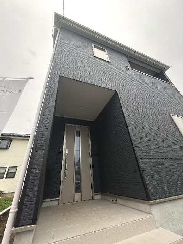 いつも気持ちよくご家族を迎えられる玄関です。