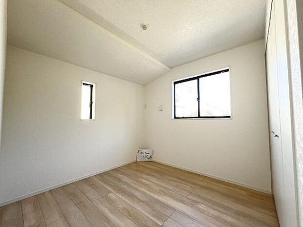 子供部屋にもちょうど良い大きさのお部屋です。