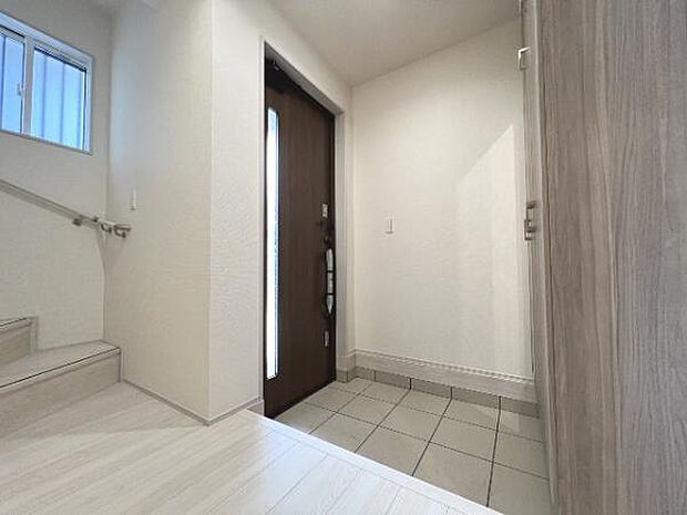 いつも気持ちよくご家族を迎えられる玄関です。