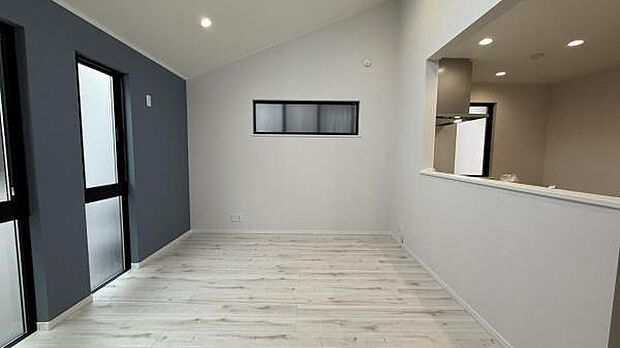 ご家族の温かい時間を演出するダイニングスペースです。