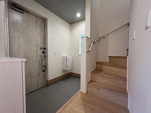いつも気持ちよくご家族を迎えられる玄関です。