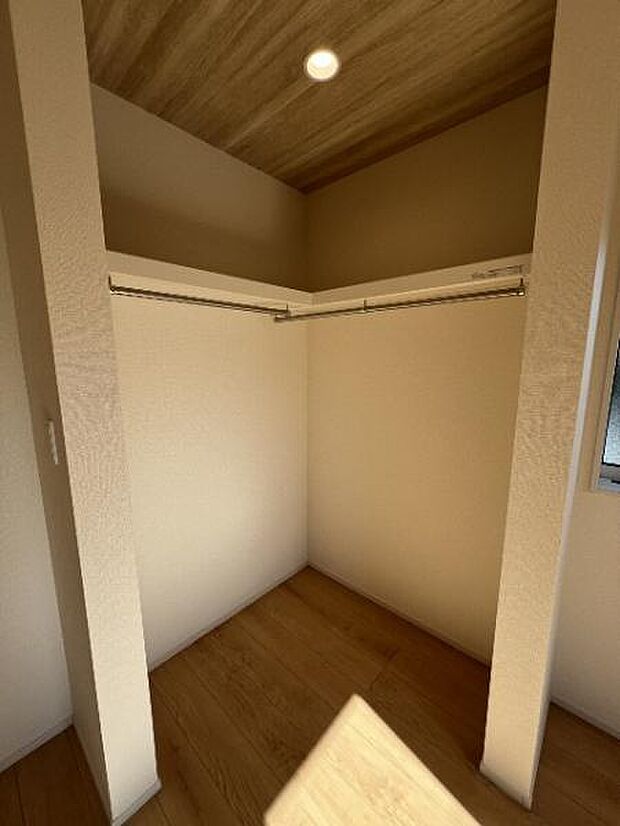 ウォークインクロゼットのある住まいで収納上手な生活を。
