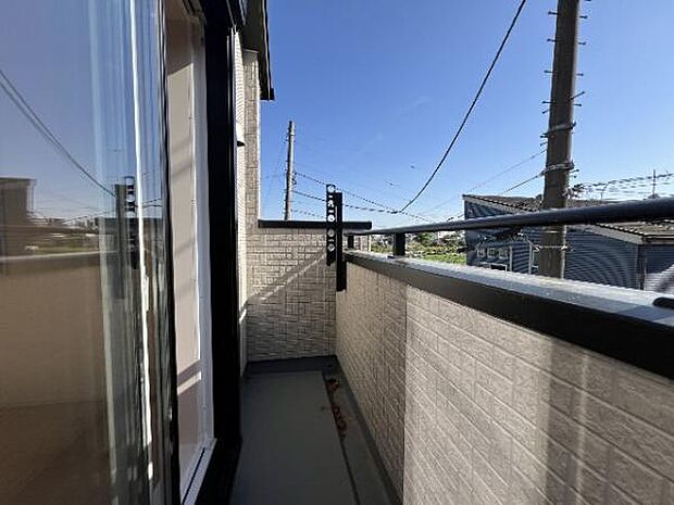 お洗濯ものを気持ち良く太陽の光で干せるのが嬉しいですね。