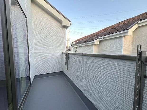 お洗濯ものを気持ち良く太陽の光で干せるのが嬉しいですね。