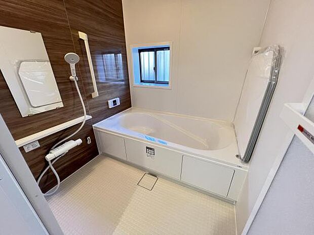 お風呂でほっとひといき。1日の疲れを癒しましょう。