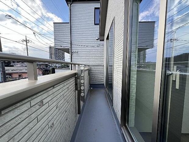 お洗濯ものを気持ち良く太陽の光で干せるのが嬉しいですね。