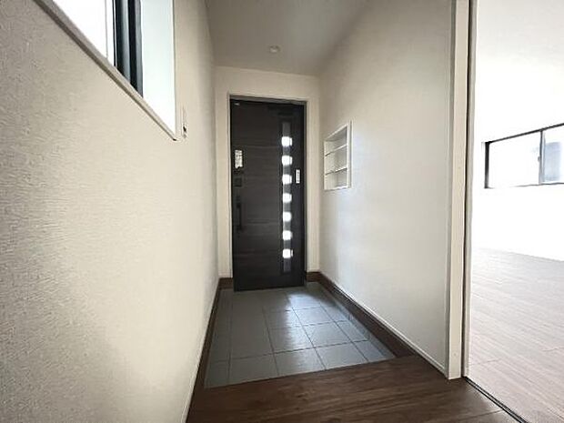 いつも気持ちよくご家族を迎えられる玄関です。