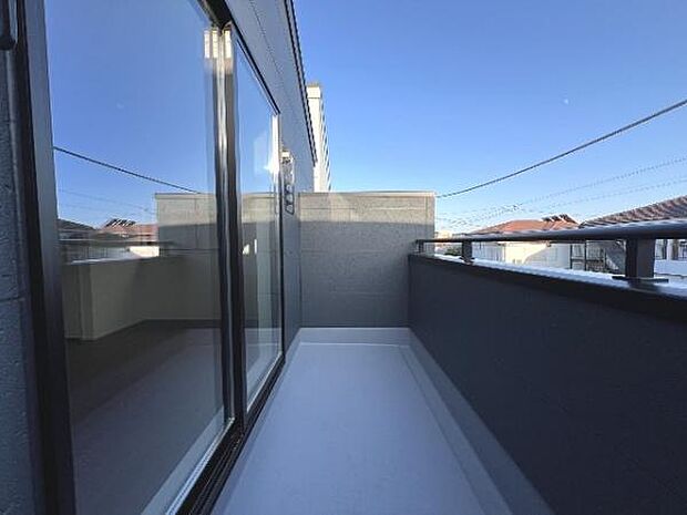 お洗濯ものを気持ち良く太陽の光で干せるのが嬉しいですね。