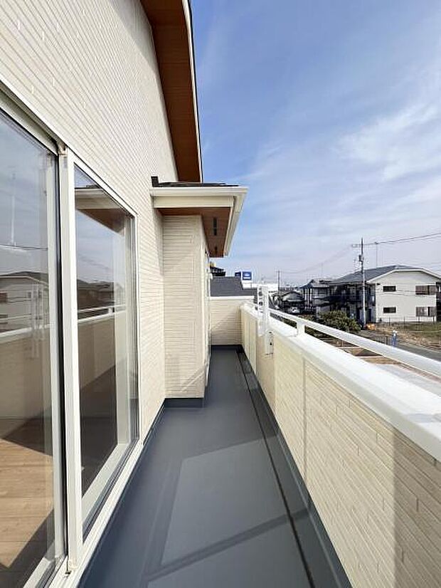 お洗濯ものを気持ち良く太陽の光で干せるのが嬉しいですね。