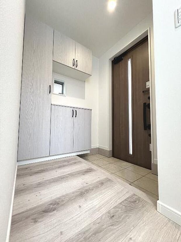 いつも気持ちよくご家族を迎えられる玄関です。