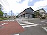 外観：前面道路を含めた現地写真です。
