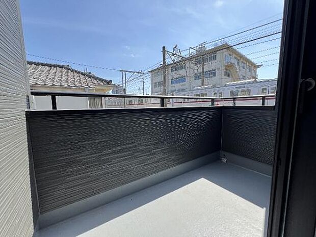 お洗濯ものを気持ち良く太陽の光で干せるのが嬉しいですね。