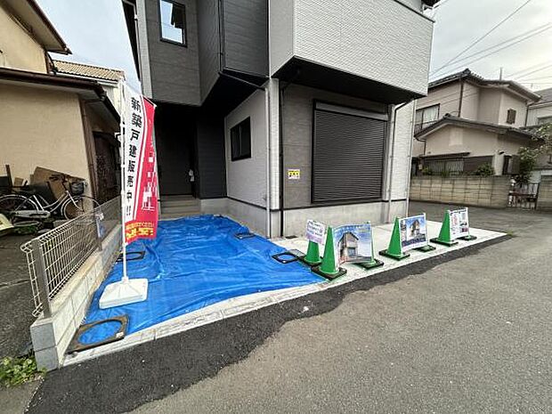 駐車場ももちろん完備しておりますのでお車所有の方にも心強いです。