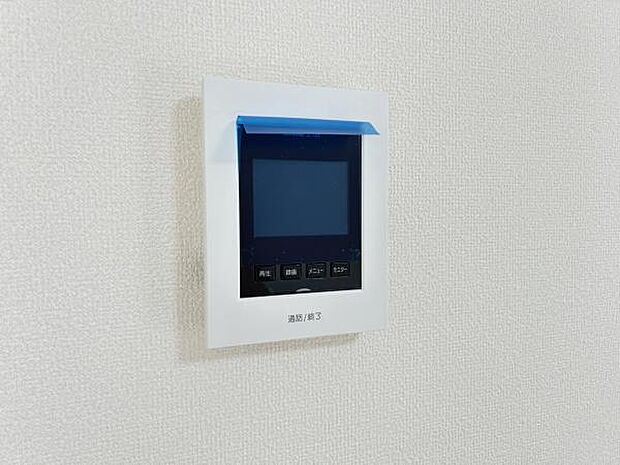訪問者を確認できるTVモニター付きインターフォンです。