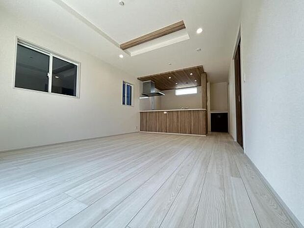 家族団らんの場所としてゆったりと居心地の良いリビングです。