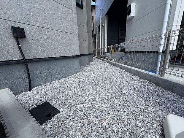 プランターを使った植栽が楽しめそうですね。