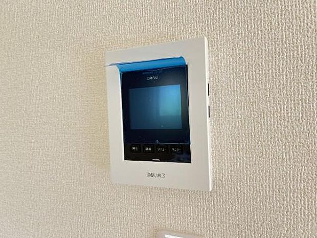 訪問者を確認できるTVモニター付きインターフォンです。