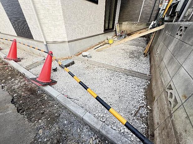 駐車場は工事中です。
