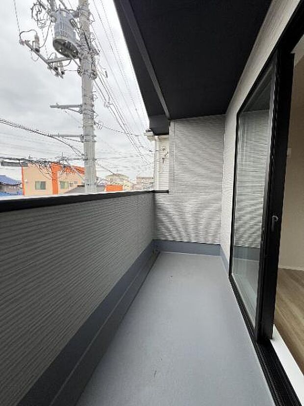 お洗濯ものを気持ち良く太陽の光で干せるのが嬉しいですね。