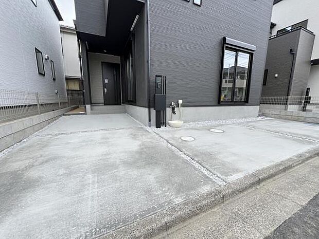 駐車場ももちろん完備しておりますのでお車所有の方にも心強いです。