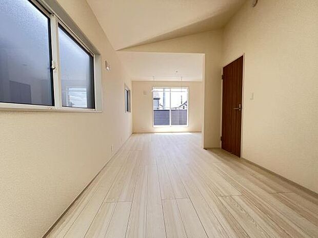 将来間仕切りで子供部屋にも代えられそうですね。